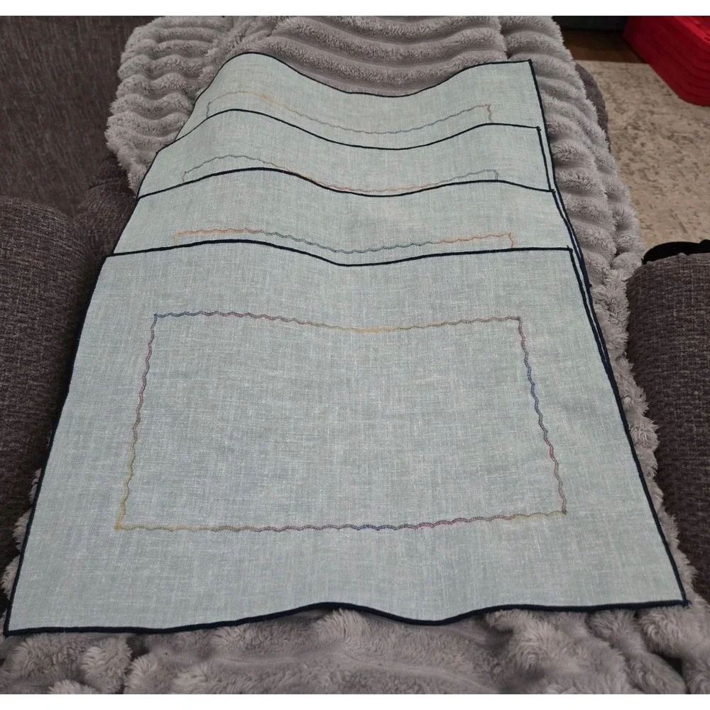 4 blue linen rectangle placemats with double stitching detail and border EUC!!